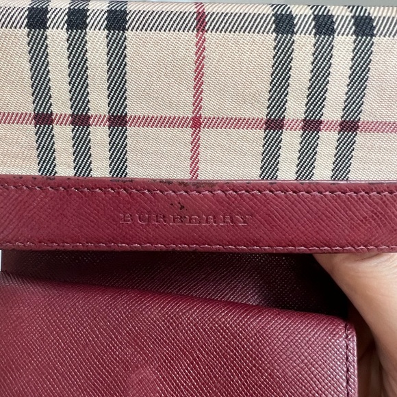 SOLD! Authentic Vintage Burberry Trifold Wallet - Picture 8 of 12